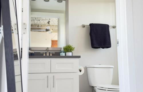 Scenic Serenity, dtown, gym, free parking - Foto 8