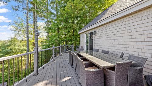 Lakeside Luxury Retreat with Winnipesaukee Views - Foto 2