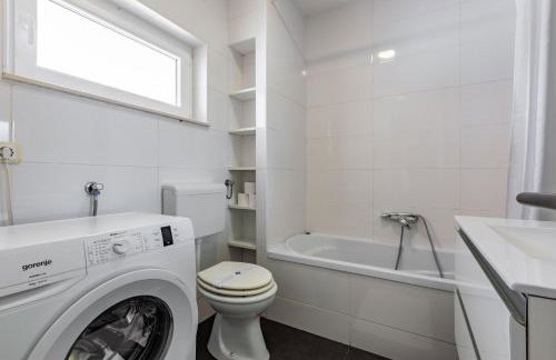 Serene Escape Near Zadar With Private Pool & Charming Outdoor Oasis - Foto 69