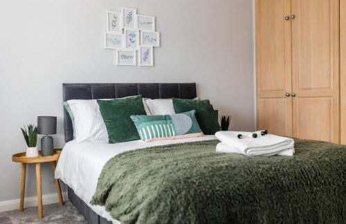 Lovely House in Welwyn with Garden and Off road parking - Foto 1