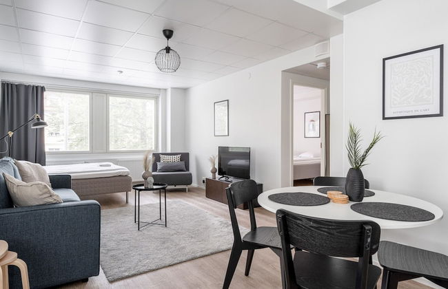 Spacious 1BR Apartment with Balcony in Downtown - Foto 10