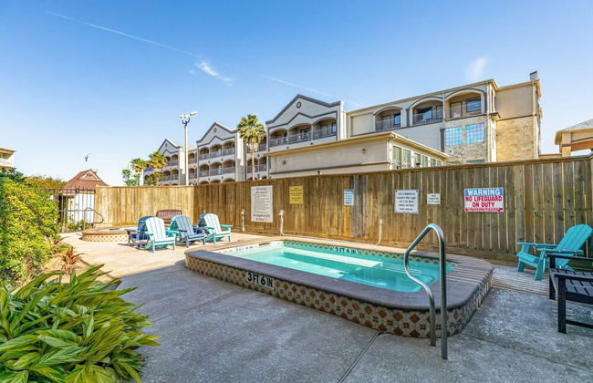 Seaside and Breezy Condo at the Victorian - Foto 58