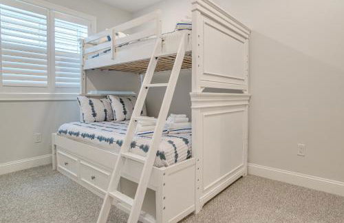 2 Mi to Public Beach! Cape Cod Gem with Fire Pit - Foto 25