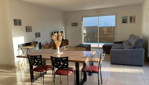 1100-Maison au cœur du village de Planguenoual. - Photo 2