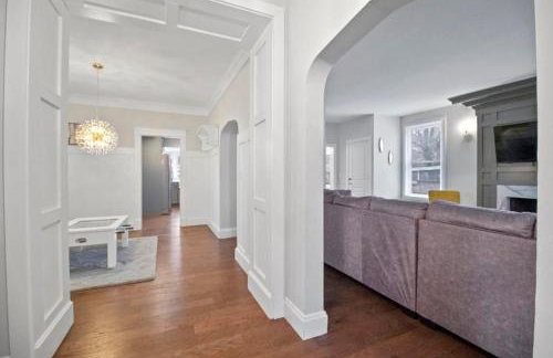 Main Street Oasis Pool and Hot Tub Sleeps 8 - Foto 7