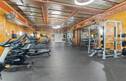 New Downtown Indy 3BR Retreat Sleeps 10 - Arcade - Foto 19