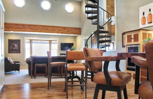 Awe Inspiring Mountain Lodge hot tub for large groups - Foto 50