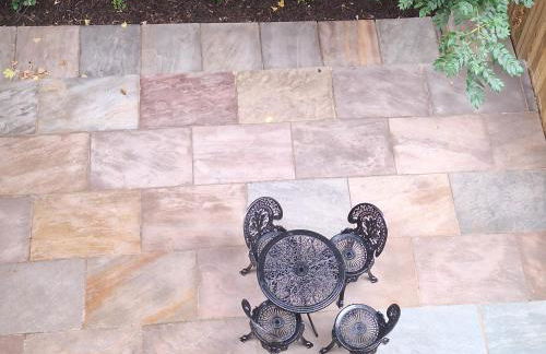 Two-bedroom Cottage - Sandstone Garden Patio - Free Parking - Pets Welcome - Foto 41