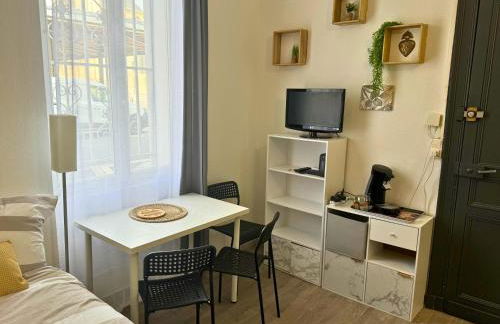 Mini Nid - Centre - Wifi - Equipé - Cosy - Foto 8