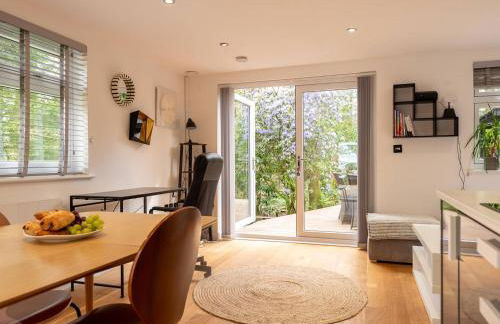 Acorn Lodge Luxury Retreat In a Stunning Oasis With Hot Tub - Pass the Keys - Foto 33