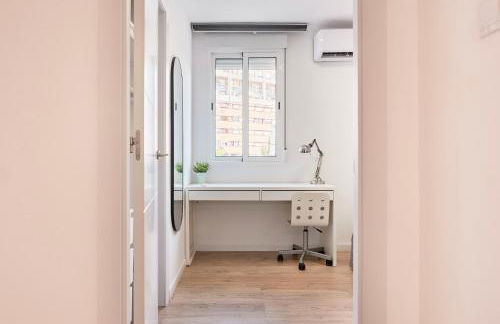 SPACIOUS, SUNNY FLAT BY CITY OF ARTS & SCIENCES - Foto 18