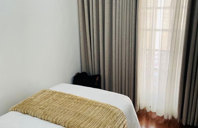 Immaculate Home in Avondale West - 2166 - Foto 33