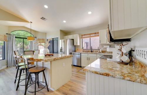 Near Golf and Hikes! Poolside Retreat in Phoenix - Foto 13