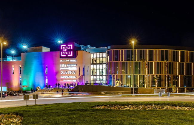 Slava - Close to the Mall - A1 - Photo 23