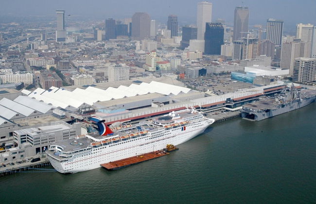 2BD Spacious condo Steps from ST Charles - Foto 17