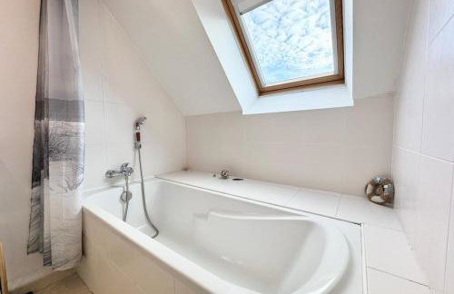 Joli duplex plein bourg - 4km des plages - Photo 28