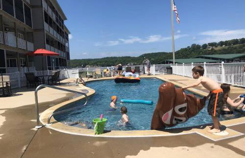 Lake Front and Calm Waters at Miramar 3BR 2BA - Photo 18