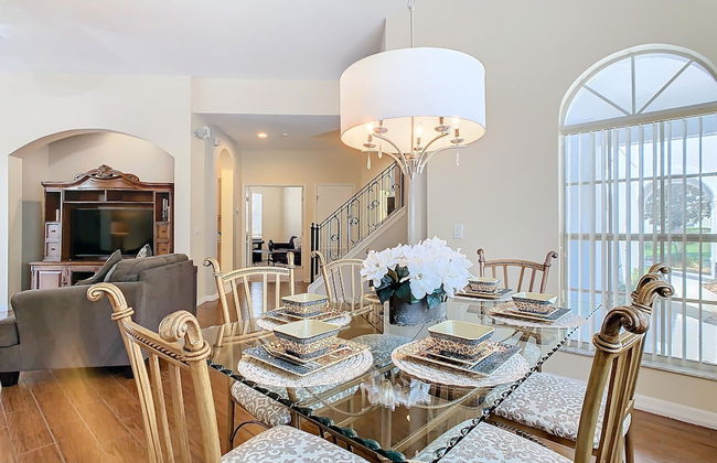 Elegant 5BR Home w Private Pool Spa Near Disney - Foto 12