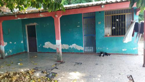 Casa com terreno grande - Foto 1