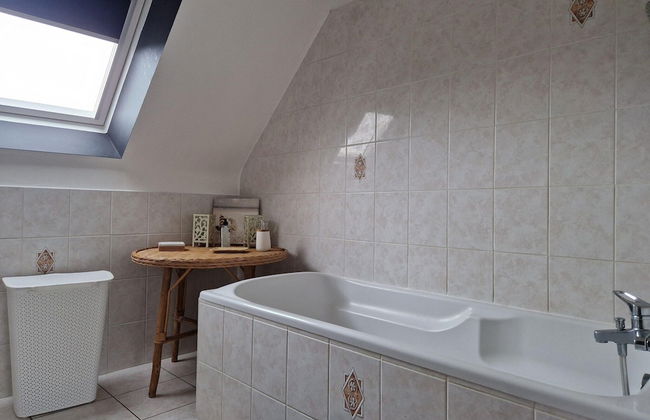 Comfortable Holiday Home, Near Goelo Coast, Pordic - Photo 11