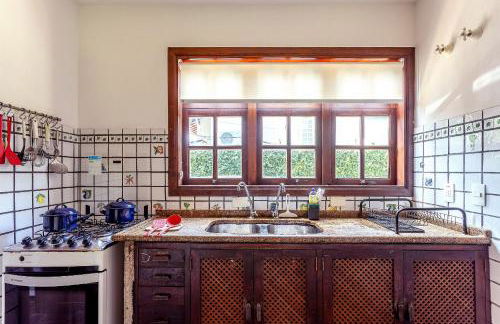 Casa dos Pássaros na areia a 20m da Praia da Baleia com 3 suítes e 1 dorm com ar condicionado, wifi, smart tv, cozinha completa e churrasqueira - Foto 42