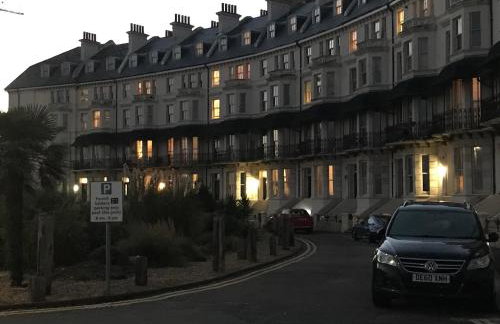 Unique seafront 2 bedroom 2 bathroom apartment - Foto 40