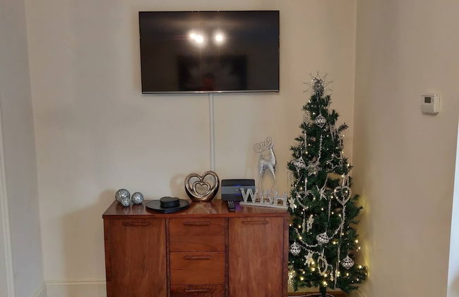 Waterfront Apartment In The Heart Of St Neots - Photo 18