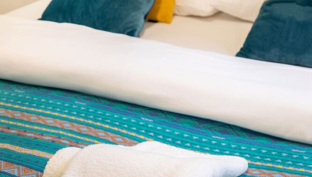 Spacious Studio Near City Center - Photo 2, Room