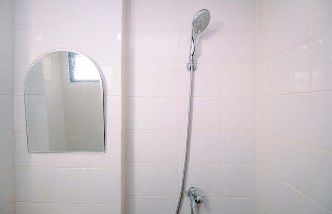 Comfortable and Tidy 2BR Lagoon Bekasi Town Square Apartment - Foto 16