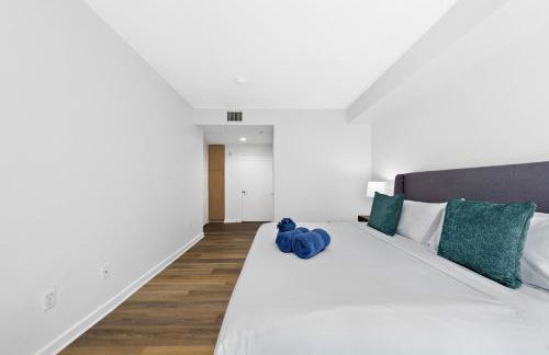 The Turquoise Lounge - Chic 2BR Beach view Pool, Sauna - Foto 32