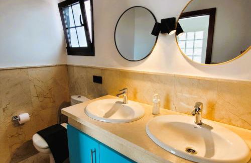 Villa with heated pool & Jacuzzi - Foto 12