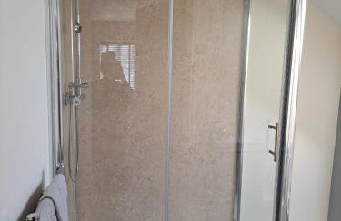 1 Bed Loft - Sleeps 2 - Parking - Wifi - Foto 5