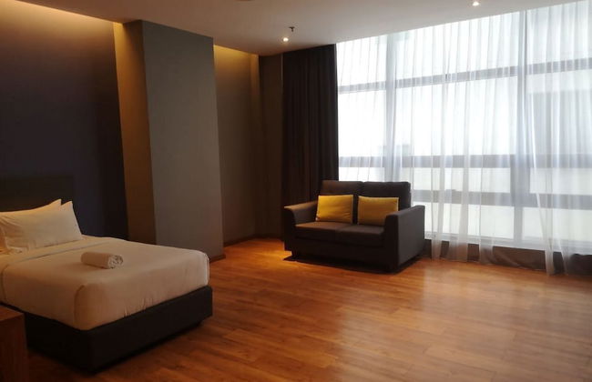 Imperial Suites - Photo 7