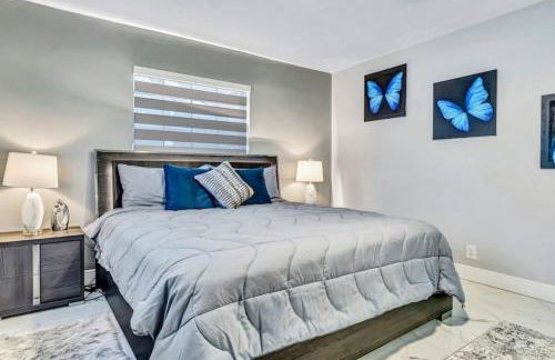 Three Bedroom Pool Home with Modern Interior Design - Foto 7