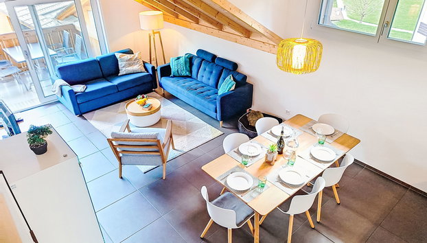 Momento - Photo 3, Living Room