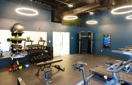 Modern Midtown Studio and Private Balcony - Foto 10