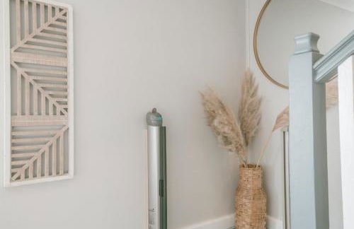 5 Bedroom House Cheerful Bungalow with AC Pet Friendly - Foto 31