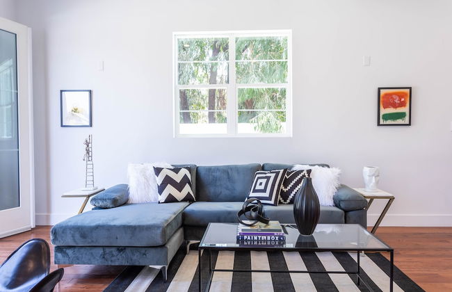 Ince by Avantstay 100 Meters to Amazon Studios - Photo 16