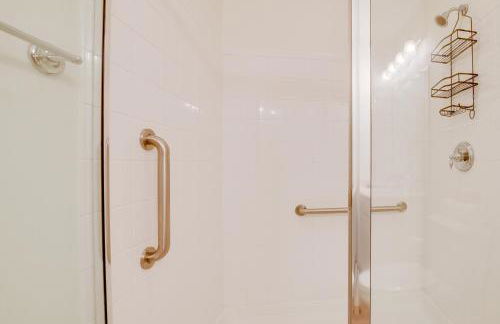 Calabash Condo with Patio and Golf Course Views! - Foto 21