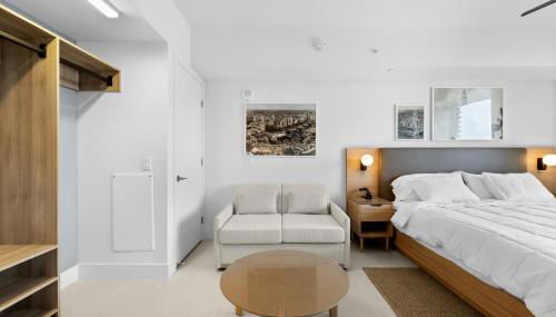 Ultimate Elegance Studio with Panoramic City Views - Foto 4, wardrobe