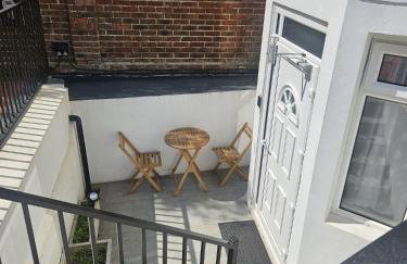 A-N-G Apartments - Parking EV 22kW by the Beach, Canoe Lake & South Parade Pier - Foto 67