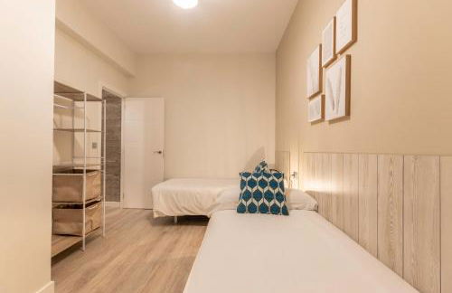 Recién reformado junto a metro San Mamés - Foto 25