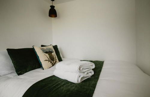 Stunning 2 Bed Glamping Cabin with private Hot Tub - Pod 1 - Foto 34