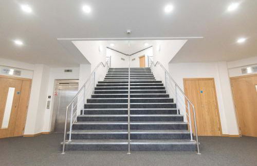 Comfortable 2BR Swindon Long Stay - Foto 22