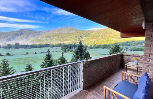 Fantástico apartamento con vistas en Esterri - Photo 1