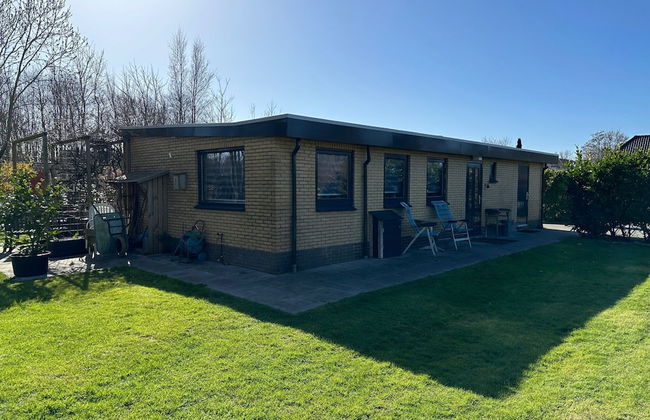 Beautiful Bungalow With Spacious Garden - Foto 8