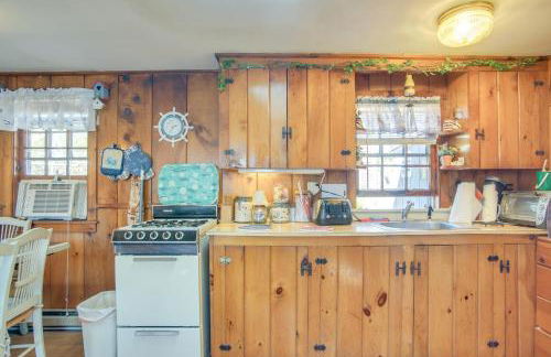 Family-Friendly Home! Walk to Sea Street Beach - Foto 9