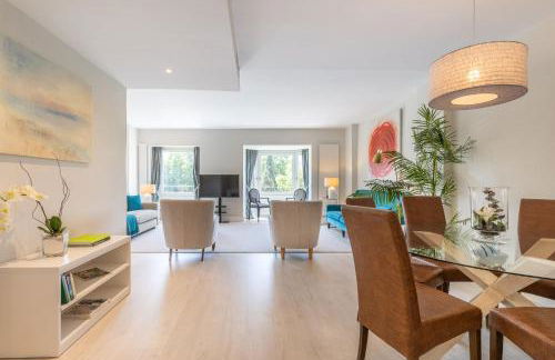 Spectacular 2-Bedroom Apartment with Stunning Retiro Park Views In the Heart of Barrio Salamanca - Photo 16