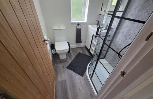 House - Sleeps 4 - Parking - Garden - City Centre - Foto 12