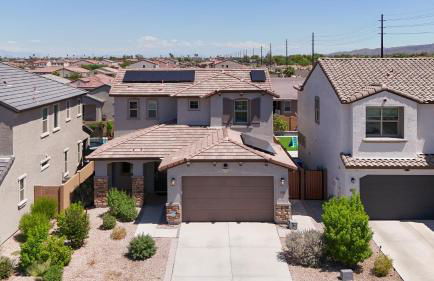 Modern Desert Home-Great for families & groups, near golf, hiking, and city fun, Private in-law suite with own entrance also available separately - Foto 50